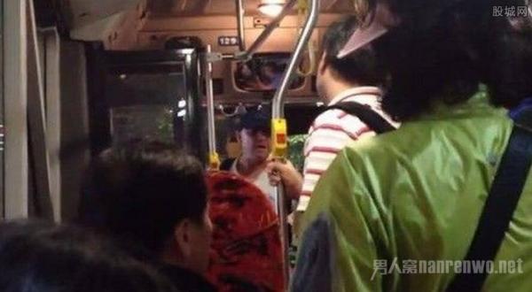 老人被辱骂