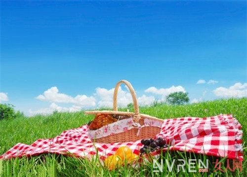 春游踏青野餐必备食物清单：三月的春风里藏了一个春游零食包！