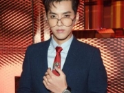 吴亦凡正装现身有型有款 这男人好高级