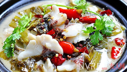 酸菜鱼的家常做法：正宗酸菜鱼怎么做好吃？