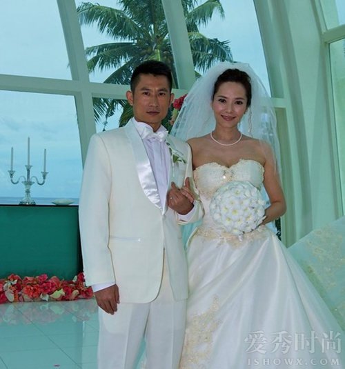 朱少杰夫妻婚纱照