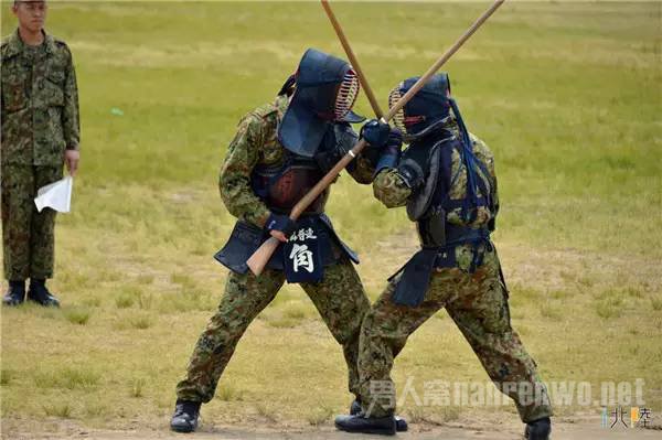 练习拼刺刀