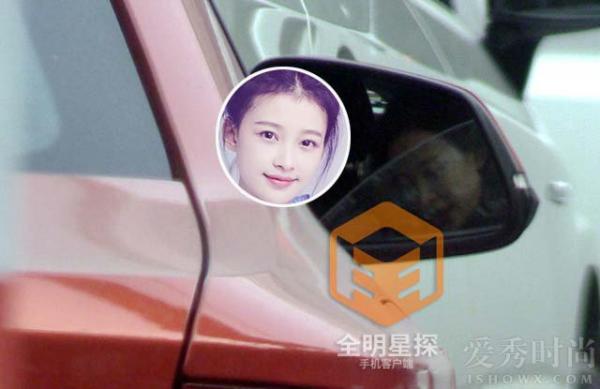 董子健驾车接孙怡