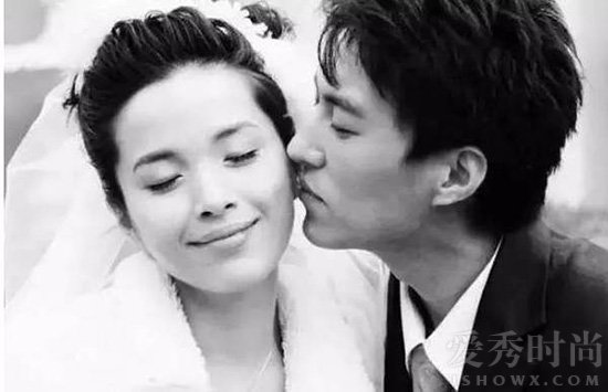 黑白风的靳东李佳结婚照