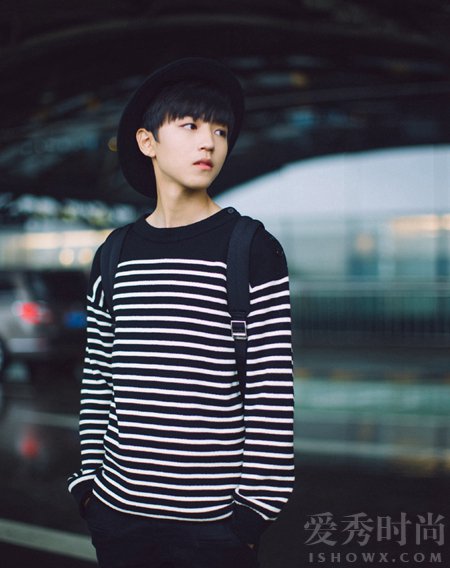 TFBOYS王俊凯街拍