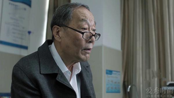  陈岩石一生清廉