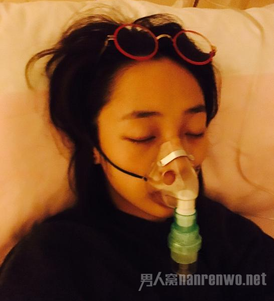 白百何发烧露憔悴
