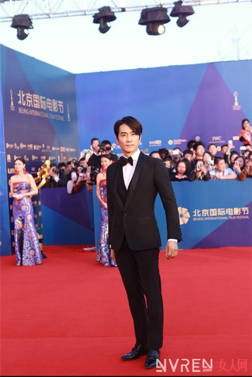 吴刚亮相北影节红毯 盘点2015北京国际电影节令人惊艳的群星