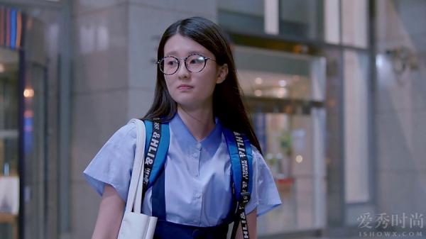  关关是个好女孩