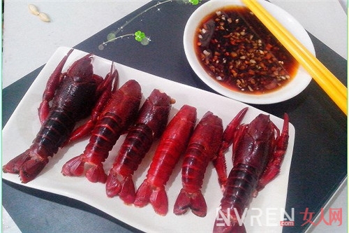 人见人爱的10种小龙虾做法大全：夏日最受欢迎的下酒菜！