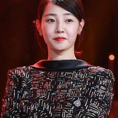 白百何近日因受到冯小刚的邀请