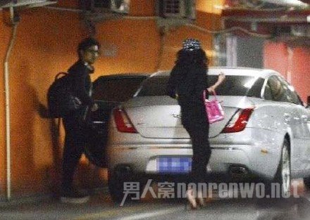 卓伟偷拍