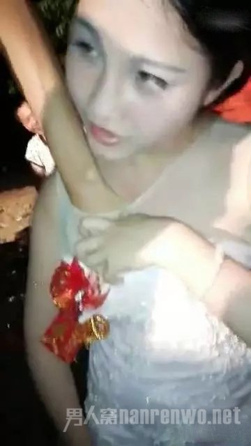 闹伴娘