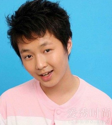 疑似张艺兴整容前