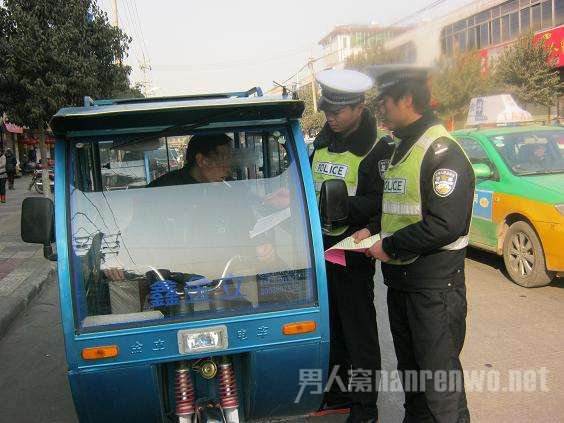 电动三轮车
