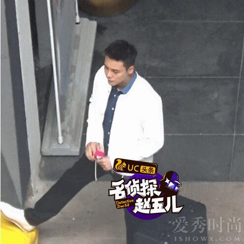陈伟霆吃薯片