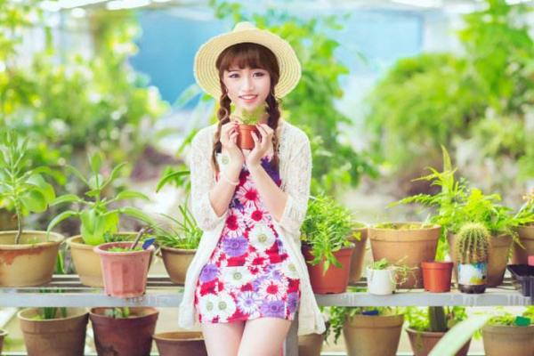 想追一个女孩送什么给她好 图01