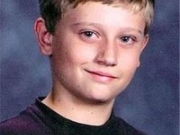 13岁男孩被杀害分尸 因偷看到父亲穿女装吃屎照片