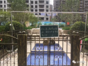 悲剧!浙江9岁女孩小区游泳溺亡 泳池边还有救生员