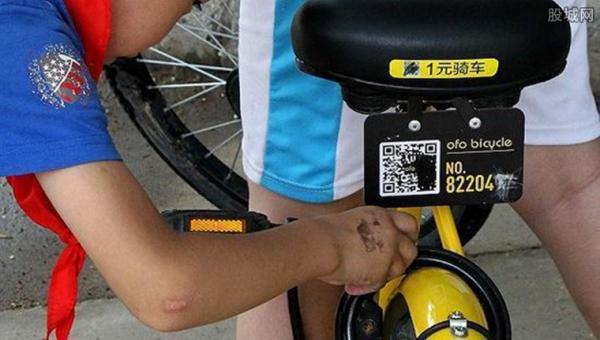 男孩骑共享单车身亡