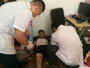 男子假装割腕自杀 为挽回女友想出一个损招