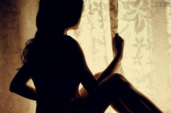女子被暖男劫财骗色