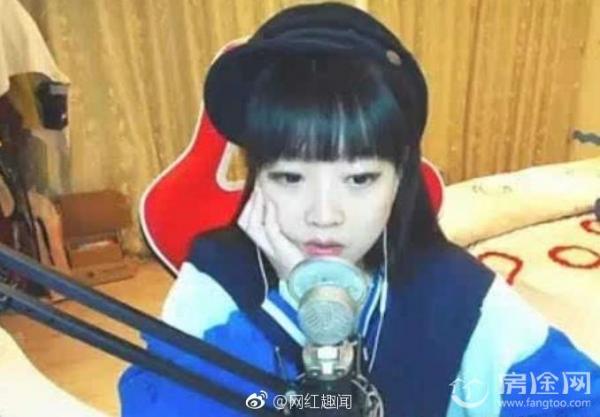 网红主播冯提莫变脸全过程介绍