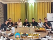 杨幂冯绍峰久违同框聚餐 引网友回忆“峰幂”CP