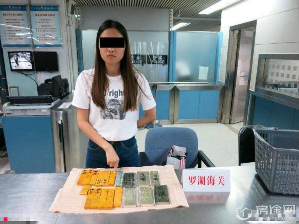 女子600多件货品藏小蛮腰堪称性感走私