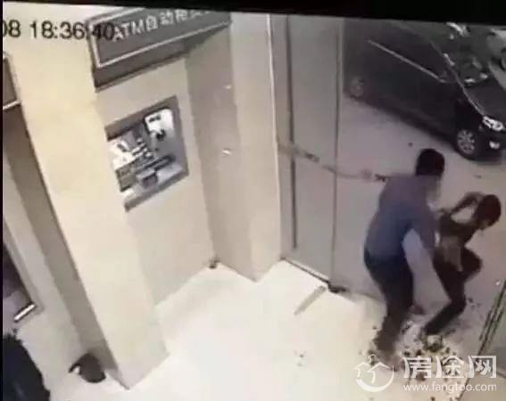 男子怕影响自己抢劫捅死ATM排队者日前被判死刑 逃跑时再刺杀司机