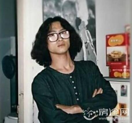 汪峰早年青涩旧照不愧是汪半壁