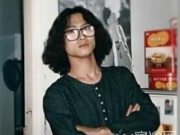 汪峰早年青涩旧照不愧是汪半壁 一头飘逸中长发透着文艺书生气质