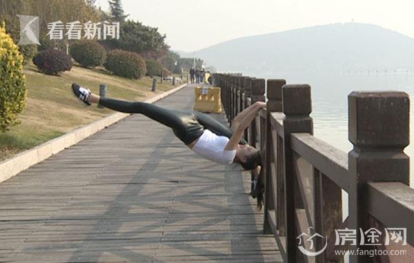 90后辣妈连做30个360度旋转一字马成网红高调称与生俱来
