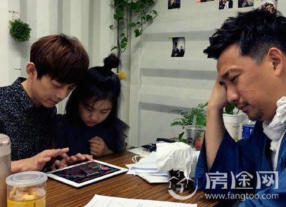 何炅神回复黄磊女儿多多长太快常腿疼烦恼:我从来没痛过