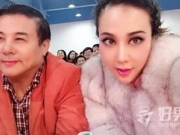 不要和喜欢用美妆相机的人合影 不然直男也会变娘