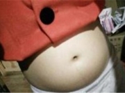 女子怀孕八个月不知 妊娠反应以为是胃病