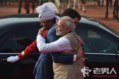 加拿大总理访印惹争议 其衣着打扮遭“嘲笑”