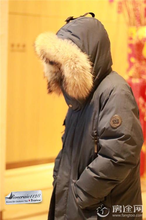 易烊千玺穿棉服 宛若熊宝宝