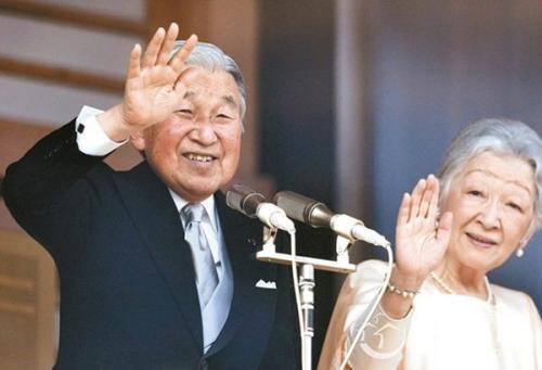 日本正式决定明仁天皇退位之礼