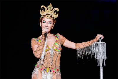 李玟走光真的吗 胸前大开露半球不慎走光不忍直视