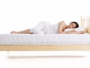 专家推荐10种疾病的专属睡姿 看看哪种适合你