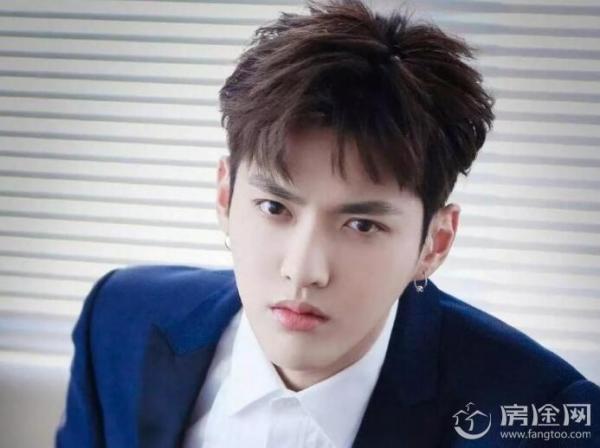 王子异撞脸吴亦凡