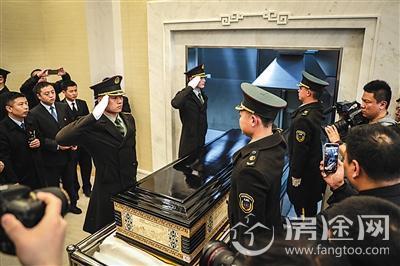 八宝山殡仪馆开放VR体验 全方位还原濒死时刻 首公开火化炉操作面揭秘死后那些事