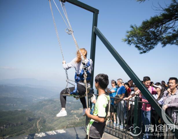 悬崖推秋千月薪上万