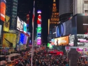 中国人扎堆在纽约时代广场打广告 视频价格平均1秒只需51.6元