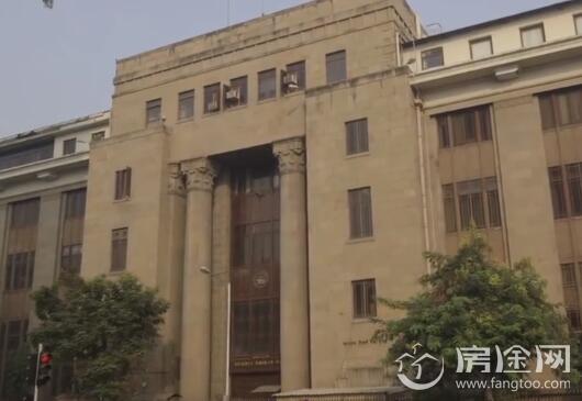 印度现金荒持续多日：印度多地ATM闹钱荒惹民众怒骂