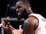 詹皇悼念波波妻子一度哽咽 表示NBA就像一个大家庭